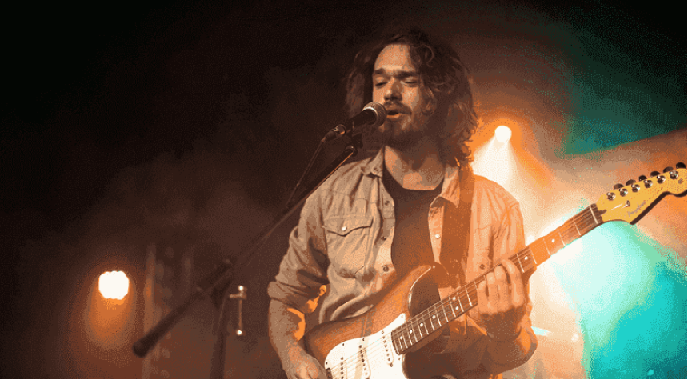 AI人声分离与在线卡拉OK伴奏制作工具（免安装、拖放即用）-Voicss