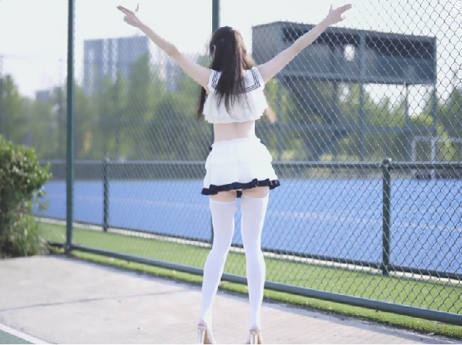 B站妹子【翎上春雪】付费充电合集，手慢无