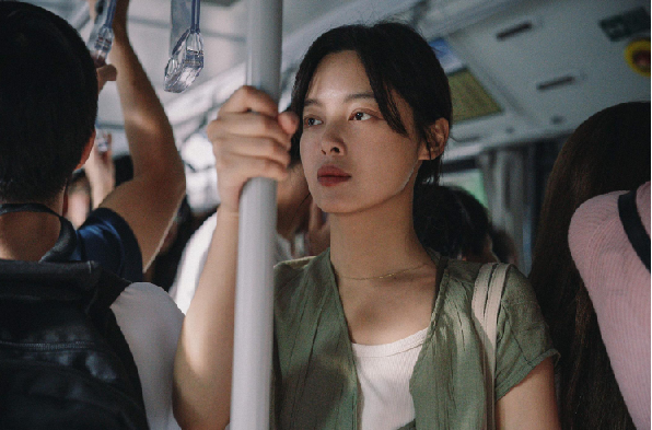 《日掛中天》（2025）辛芷蕾主演剧情片